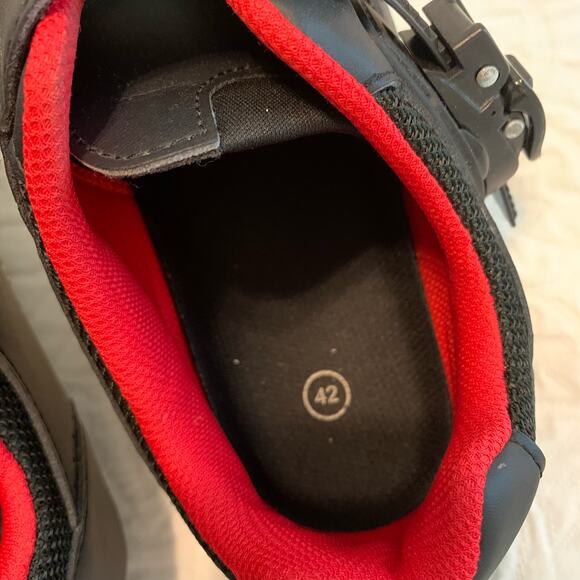 Peloton Clip In Cycling Shoes - Picture 3 of 5